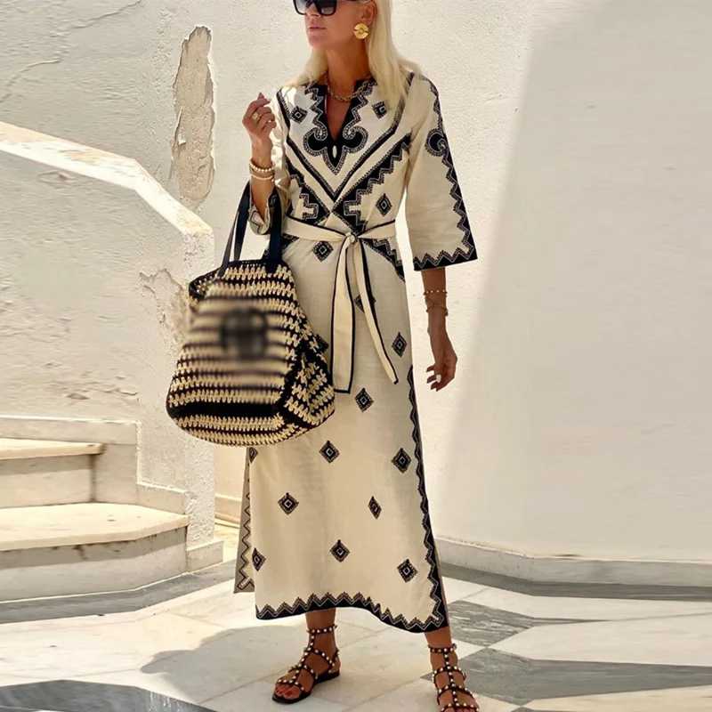 Vestido Maria Jorgina - Bege - Plus Size