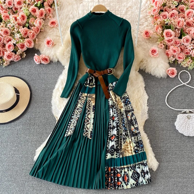 Vestido Maria Jones com Lenço - Verde Escuro - Manga Longa - Plissado