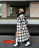 Sobretudo Maria Tamara - Preto e Branco - Grid